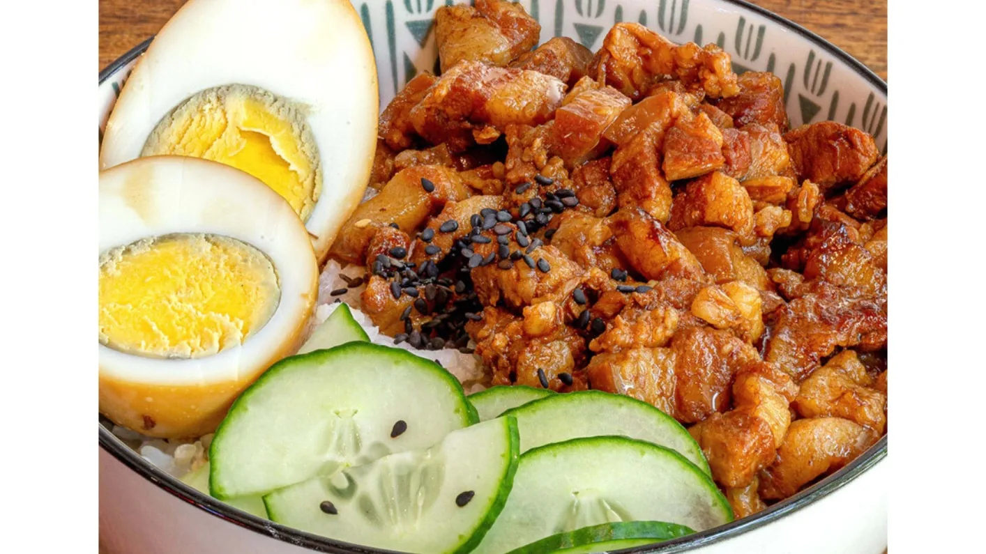 熊賀呷 Jesús 新店，熟悉的台灣味在 Avinguda de Giorgeta, 1 等你